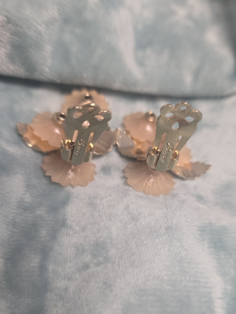 Coro Floral Cluster with Gold Tone Leaves Clip On Earrings - Picture 4 of 7